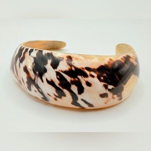 Vintage White and Brown Carved Shell Asymmetrical Bangle